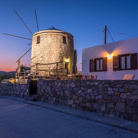 The Windmill Apartment Adamantas  Exterior photo
